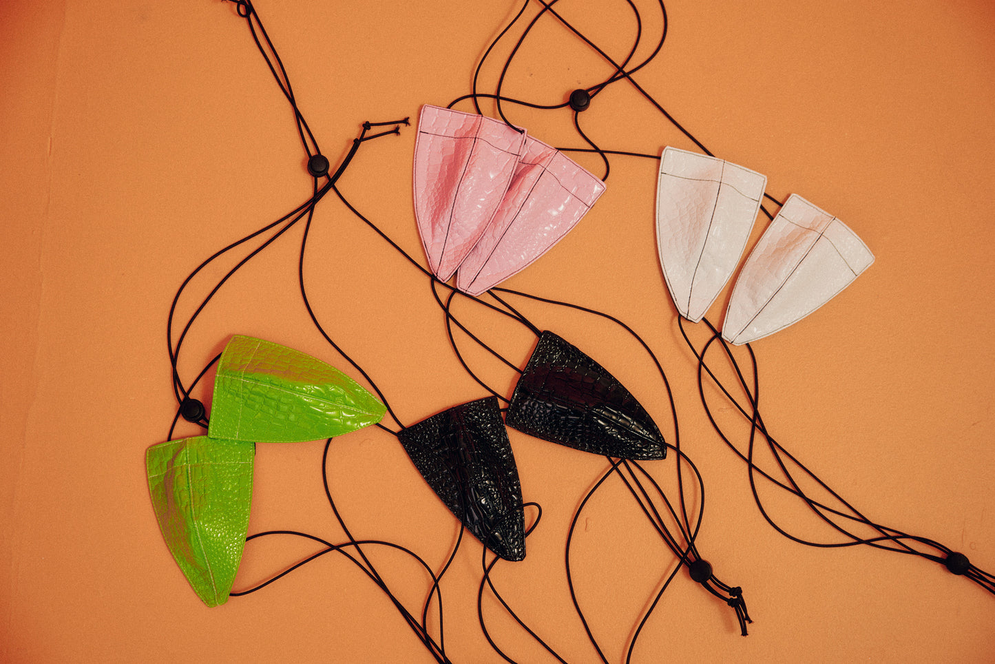 Brassière en cuir végétalien